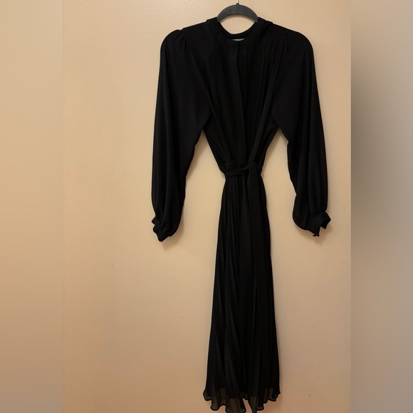 H&M Black Elegant Pleated Midi Dress with Waist Tie - Picture 5 of 6